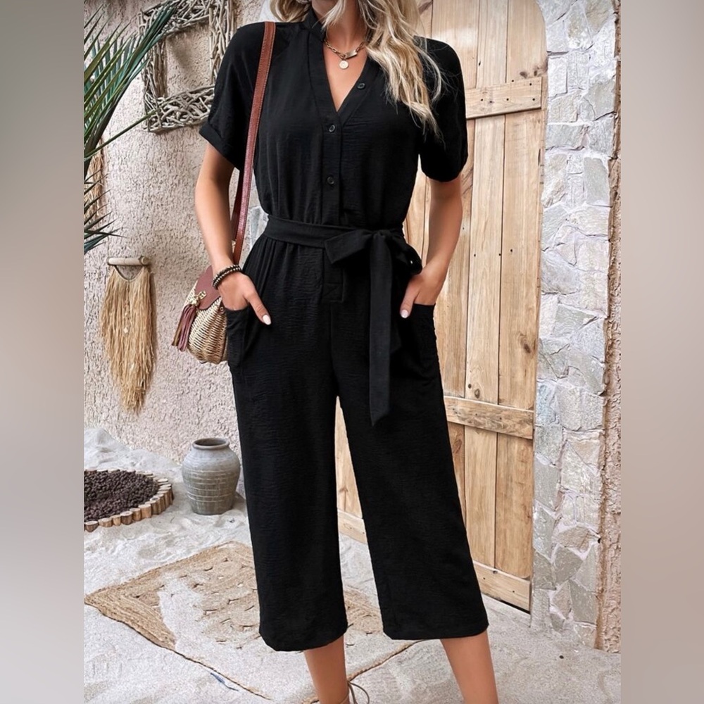 SHEIN Black Relaxed Fit Jumpsuit with Pockets L